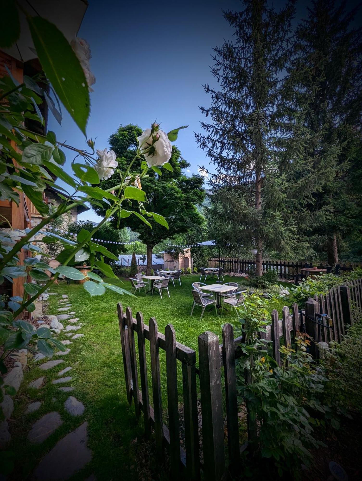 Auberge Saint Antoine Pelvoux Exterior photo